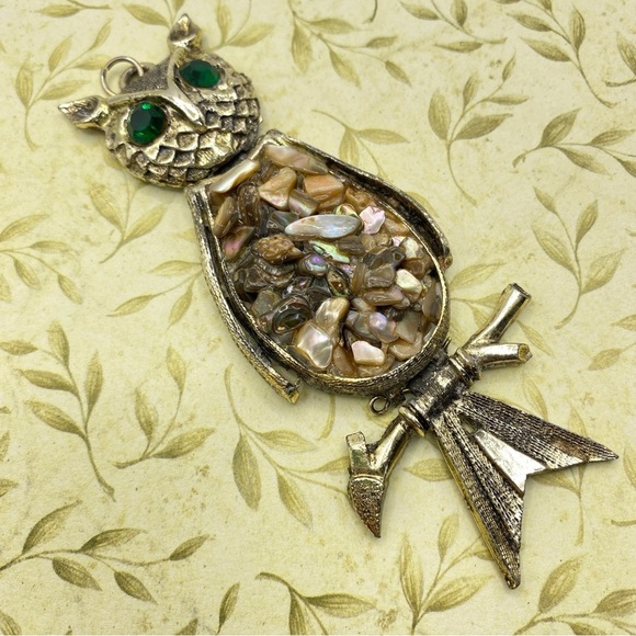 Vintage Owl Pendant Green Rhinestone Eyes Abalone Shell Chips - Picture 5 of 7